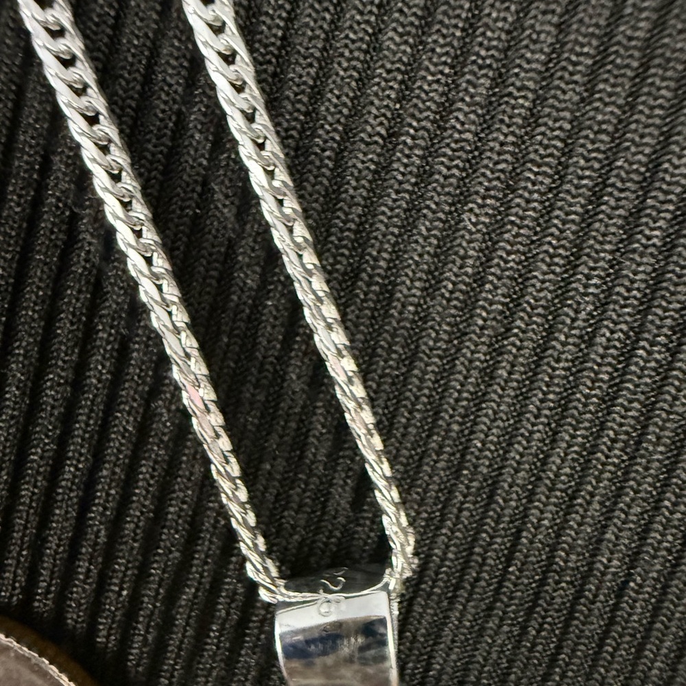 Superman necklace 20" - Picture 3 of 5